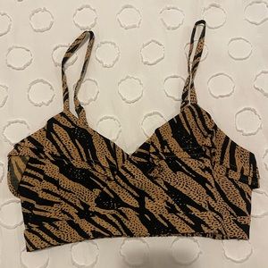 Valija Gitana animal print crop top medium NWT